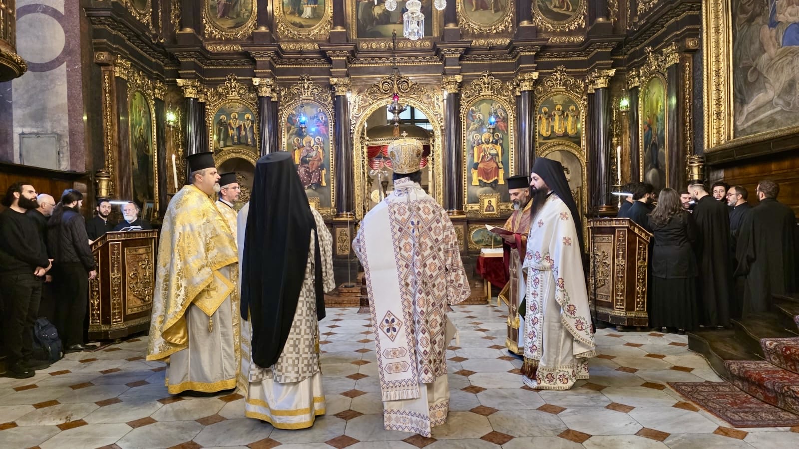 Erzbischöfliche Göttliche Liturgie und Doxologie zum Nationalfeiertag Zyperns in der Kathedrale zur Heiligen Dreifaltigkeit in Wien