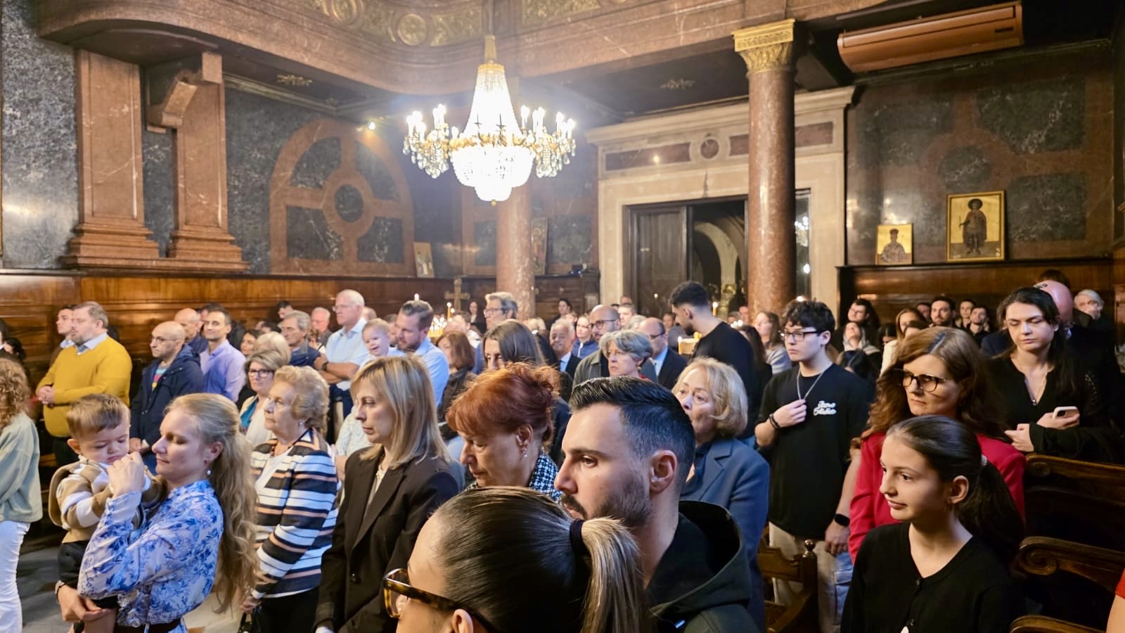 Erzbischöfliche Göttliche Liturgie und Doxologie zum Nationalfeiertag Zyperns in der Kathedrale zur Heiligen Dreifaltigkeit in Wien