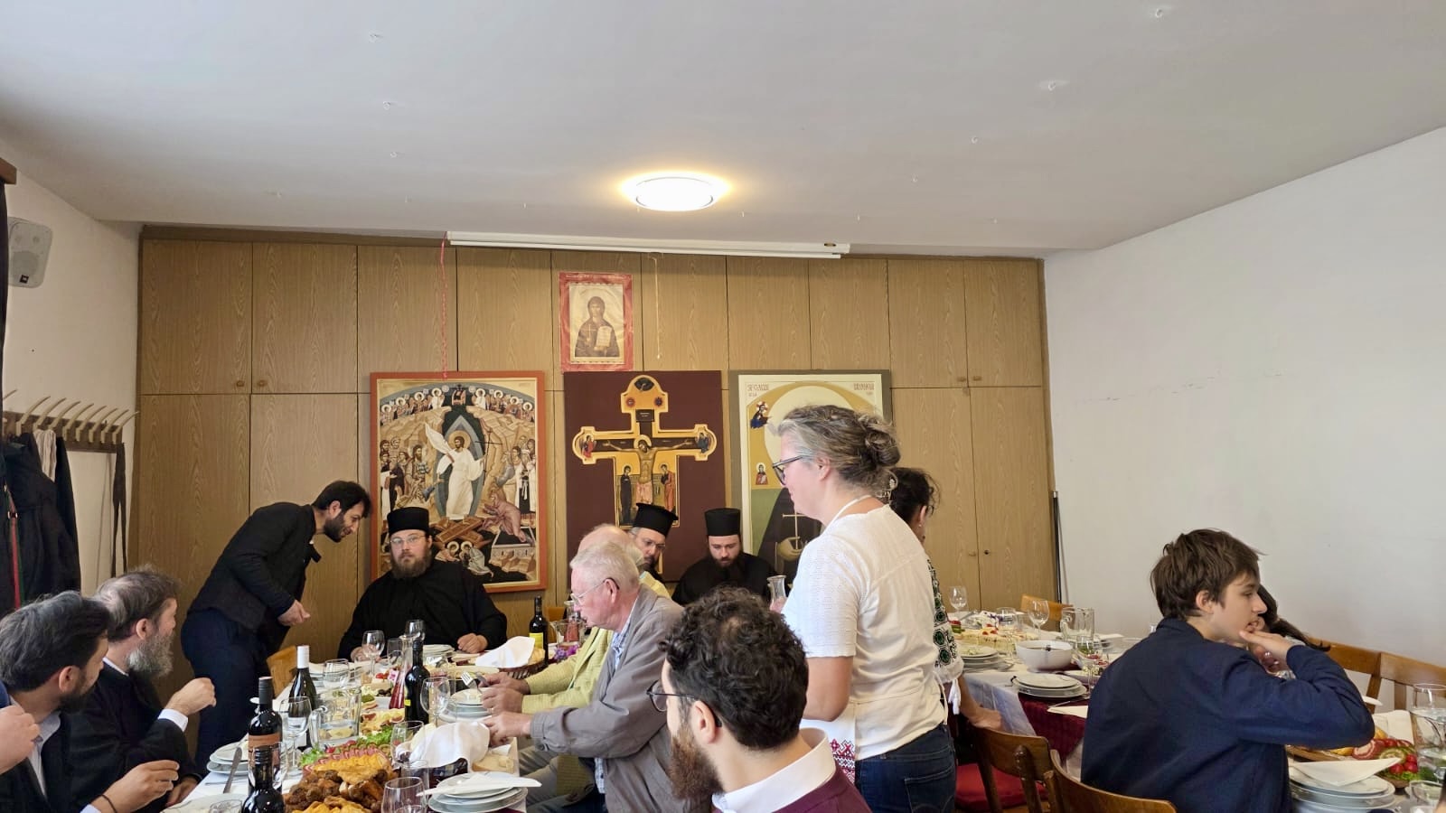 Erzbischöfliche Göttliche Liturgie zum Patronatsfest der Pfarrgemeinde der heiligen Paraskeva von Epivates in Wiener Neustadt