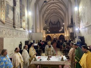 Weiterlesen: Pastoralbesuch des Metropoliten im Exarchat von Ungarn